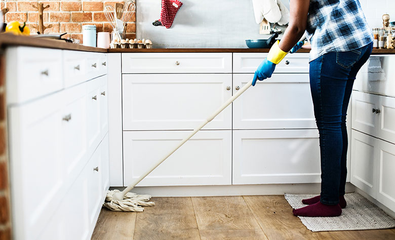 4 Tips for a Fast and Easy House Cleaning